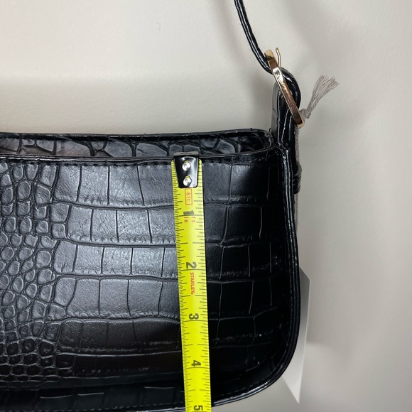 NWT -Crocodile textured Asymmetric Shoulder Handbag - Black - Picture 6 of 11